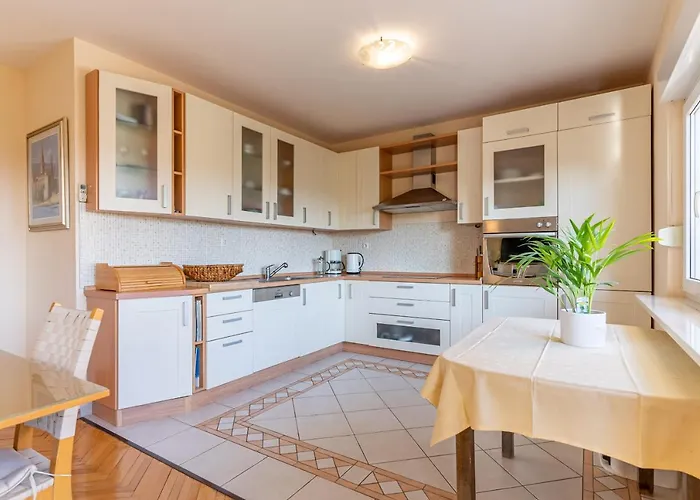 Apartment Luno
