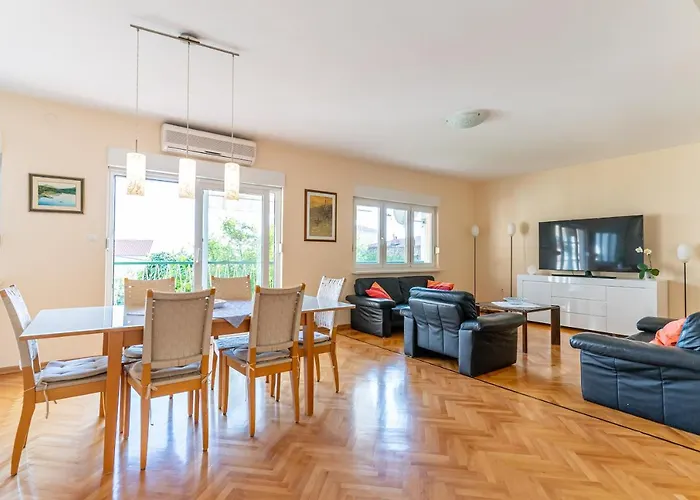 Apartment Luno