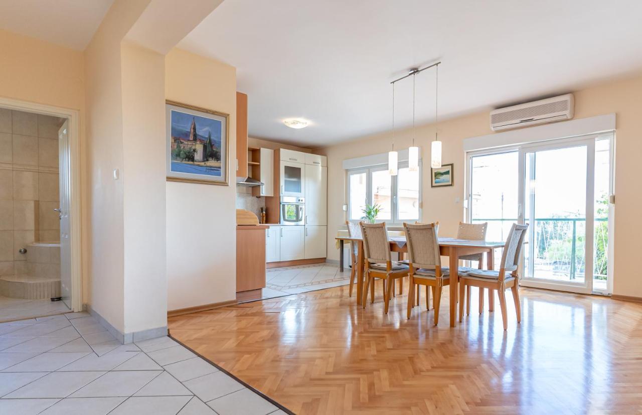 Luno Apartment *