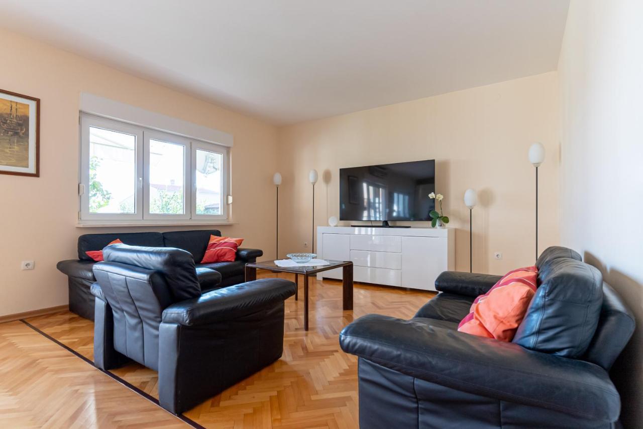 Luno Apartment