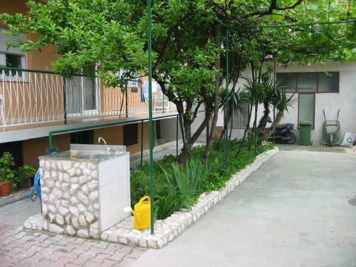 Luno Apartment
